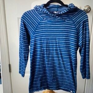 The North Face Hoodie Shirt Size XS